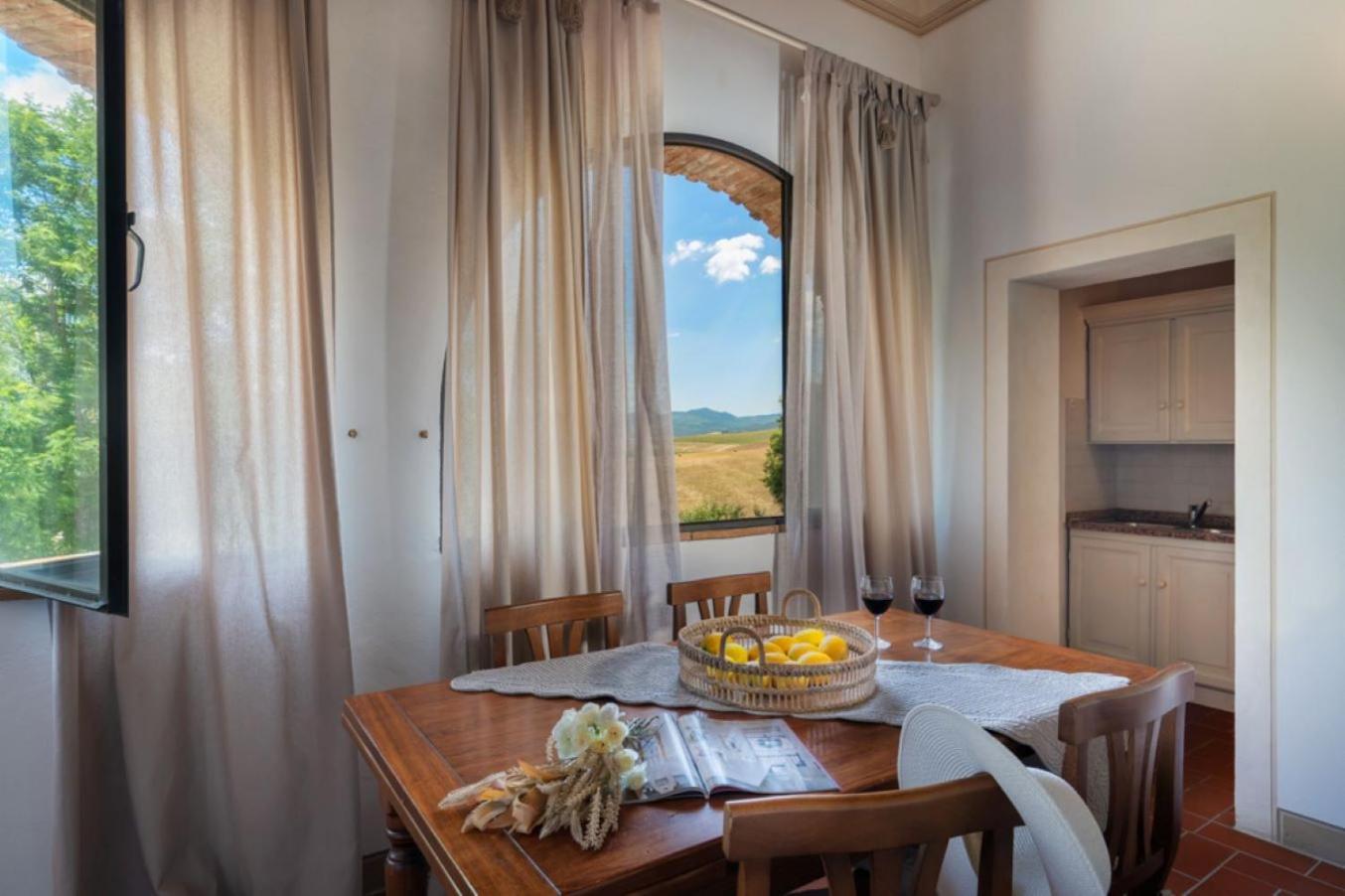 La Mandriola Villa Lajatico Bagian luar foto